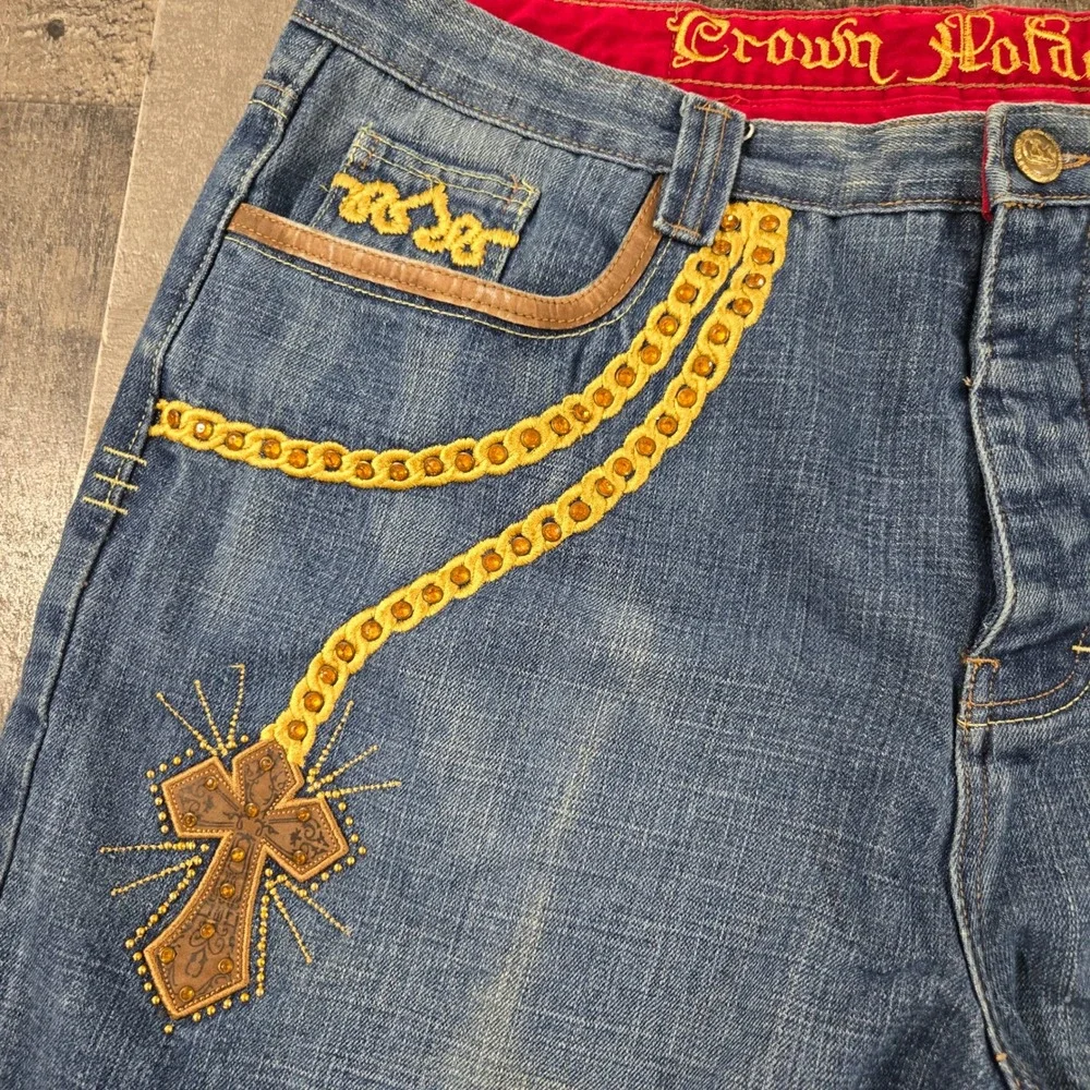 Crown Holder Vintage Y2K Baggy Denim Shorts Embroidered Rosary Crucifix Jorts 42